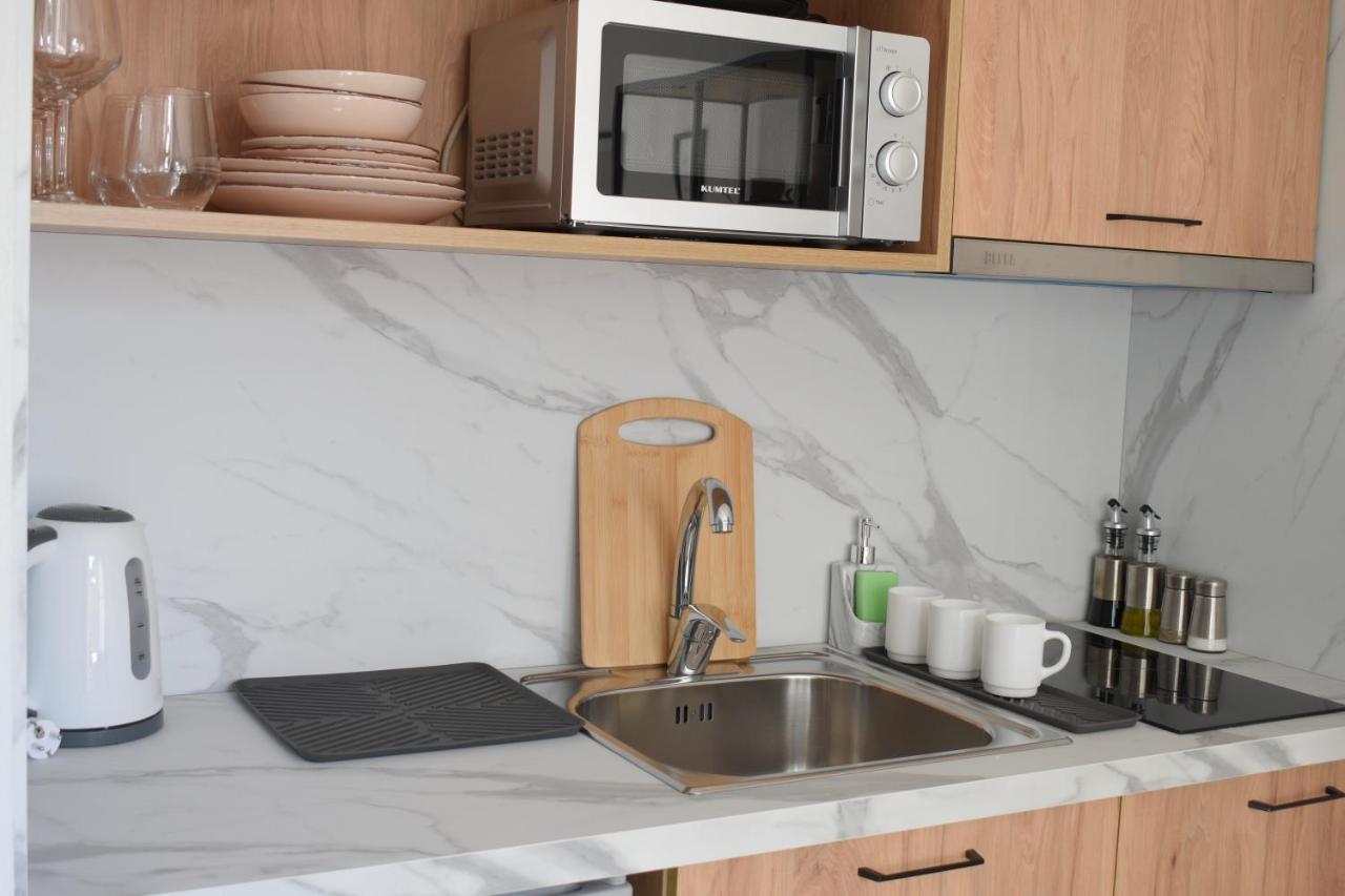 Feels Like Home Studio Apartments - Flh Albania Tirana Bagian luar foto
