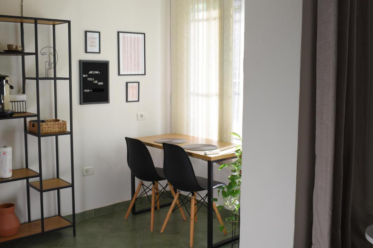 Feels Like Home Studio Apartments - Flh Albania Tirana Bagian luar foto